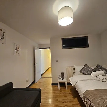 E1 Luxury Apartment London Exterior photo